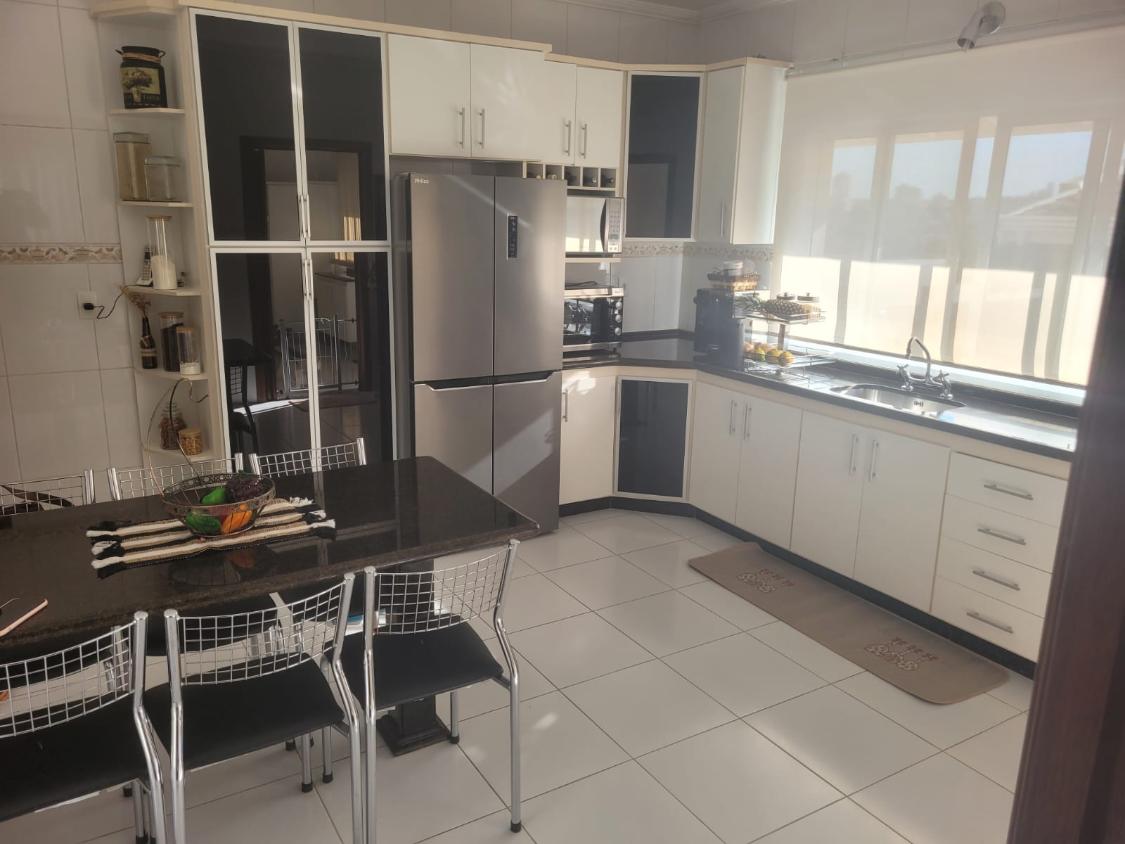 Casa de Condomínio à venda com 3 quartos, 282m² - Foto 9