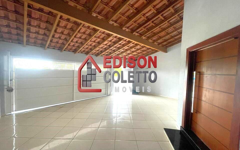 Casa à venda com 3 quartos, 145m² - Foto 2