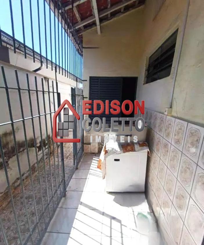 Casa à venda com 2 quartos, 84m² - Foto 11