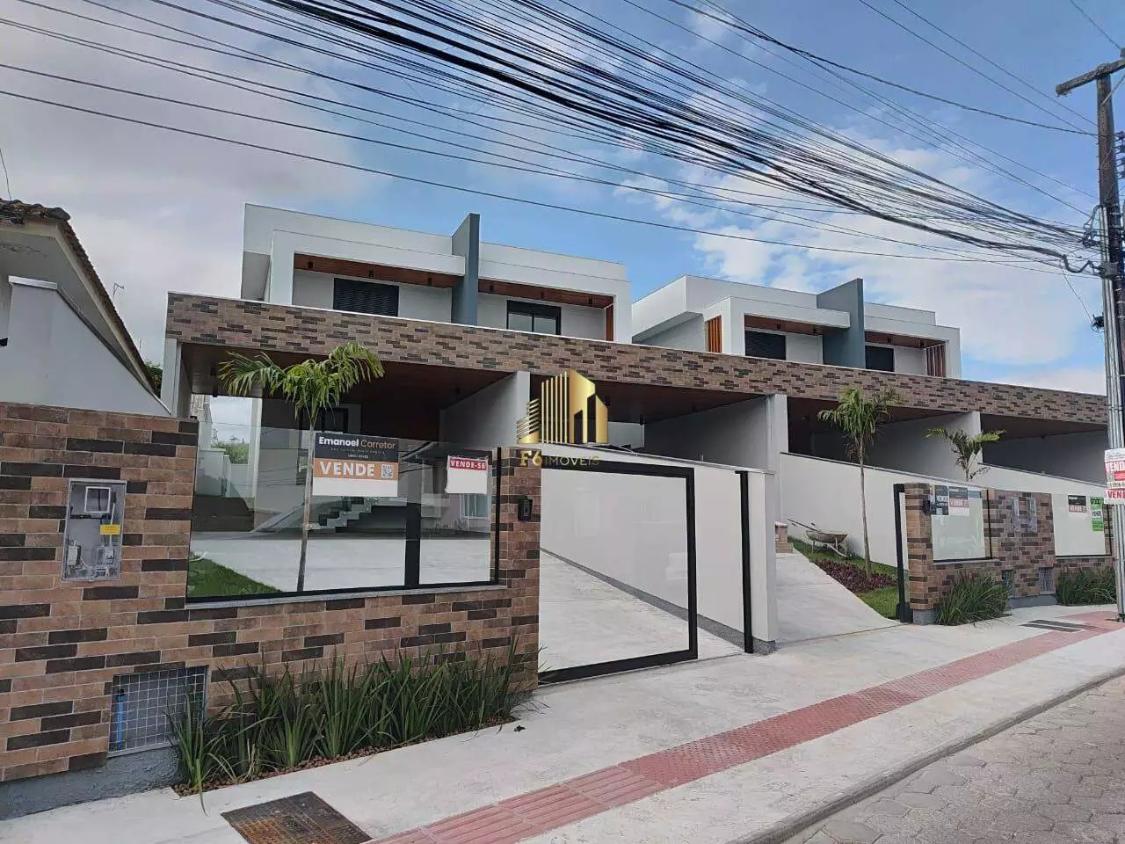 Casa à venda com 3 quartos, 150m² - Foto 1