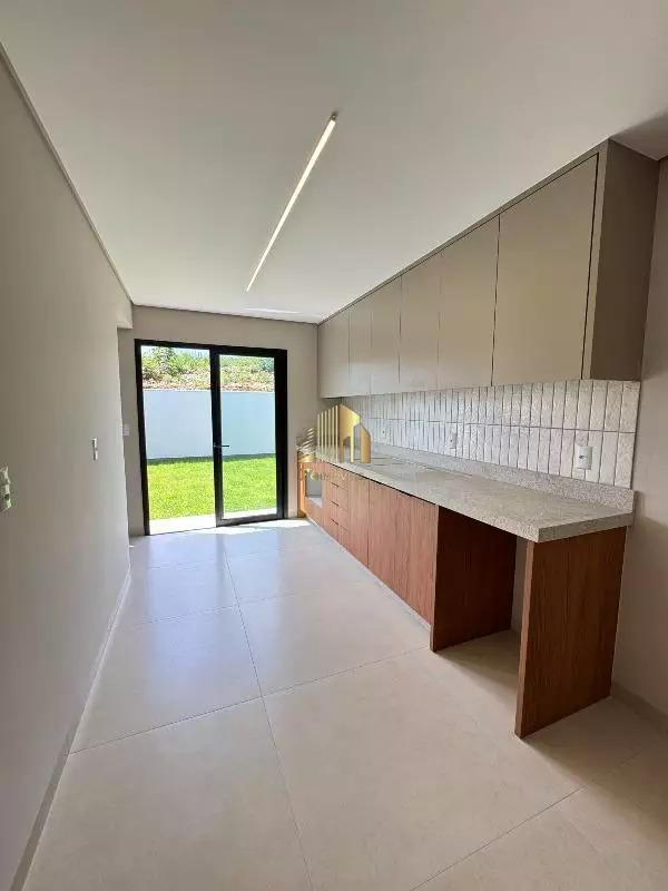Casa à venda com 3 quartos, 150m² - Foto 10