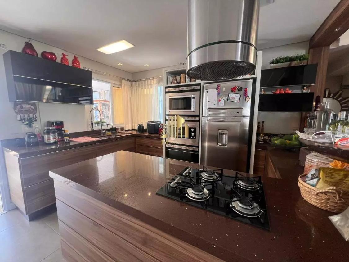 Casa de Condomínio à venda e aluguel com 3 quartos, 348m² - Foto 2