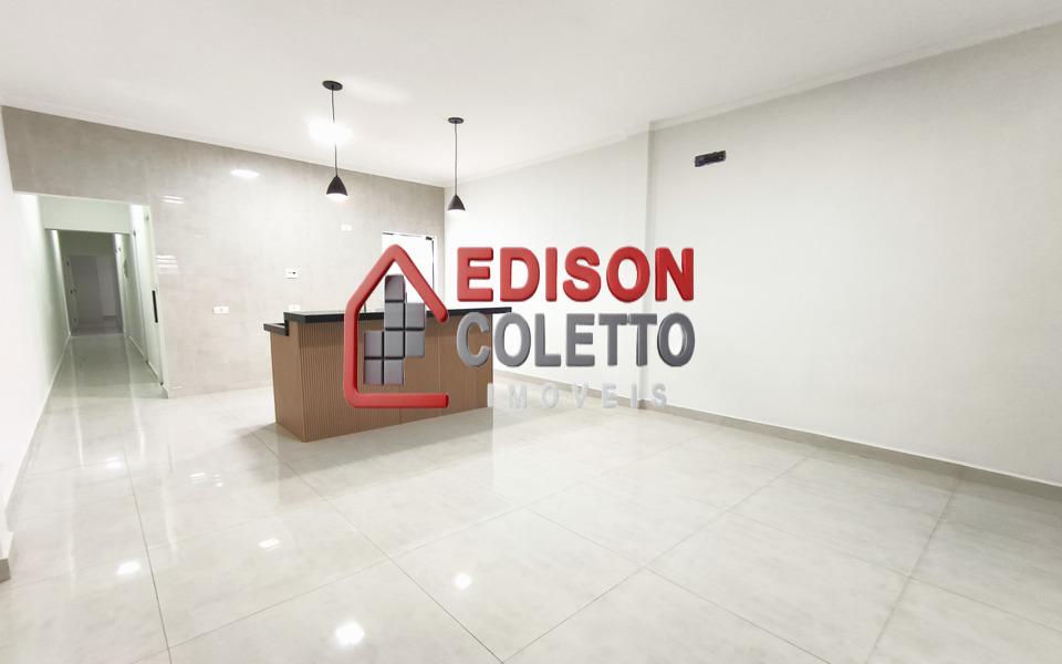 Casa à venda com 3 quartos, 122m² - Foto 1