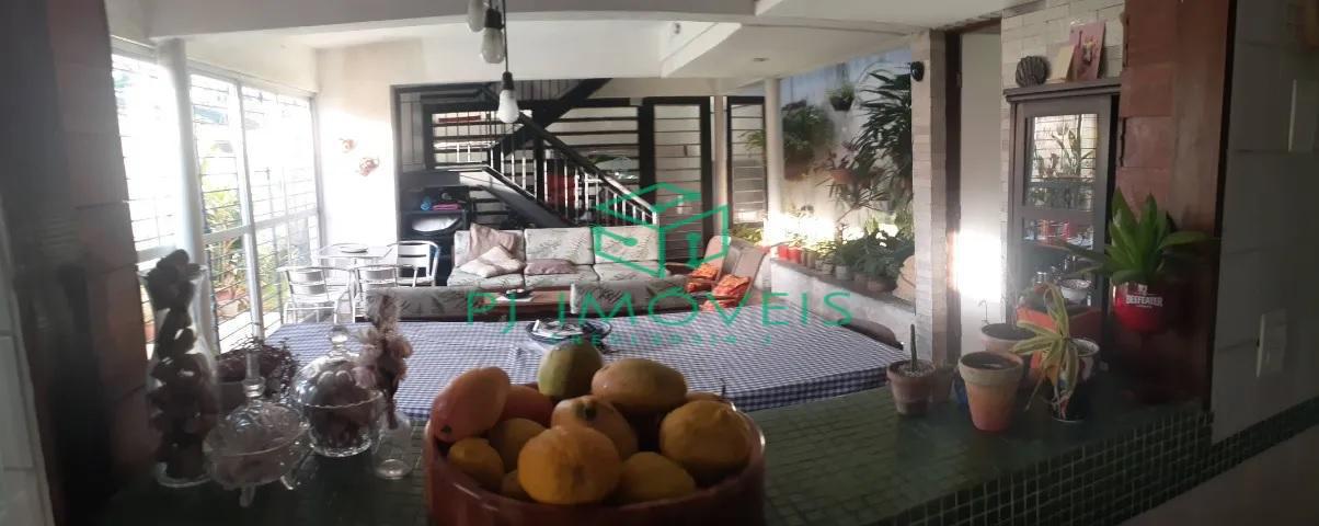 Casa à venda e aluguel com 3 quartos, 180m² - Foto 3