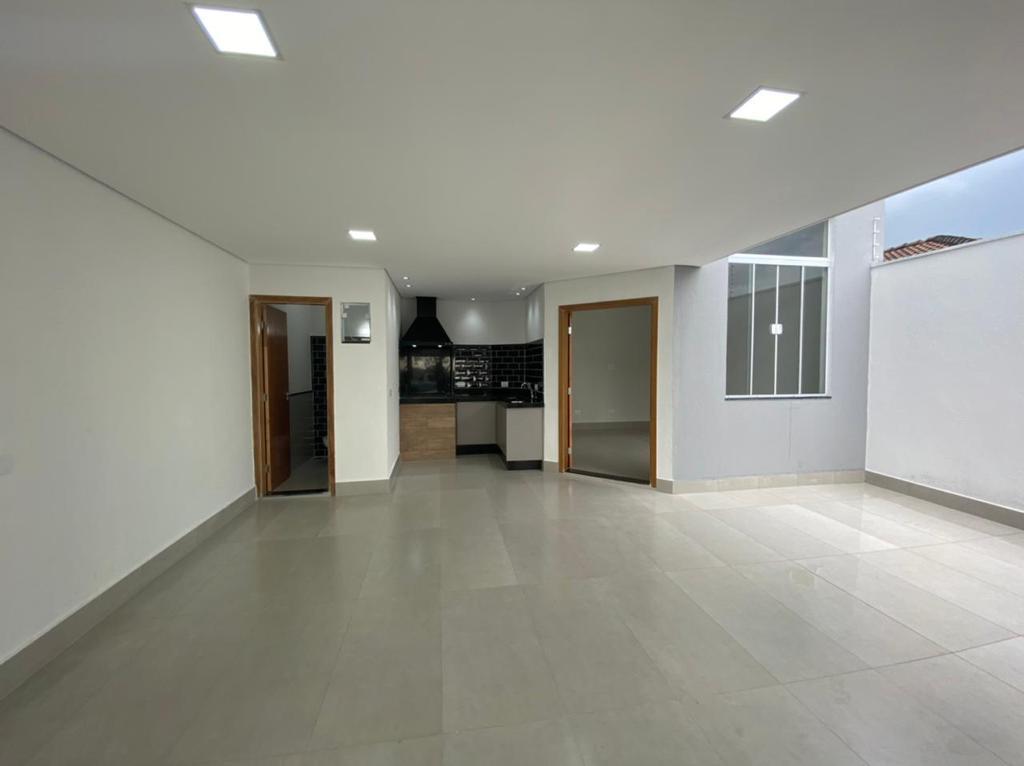 Casa à venda com 3 quartos, 107m² - Foto 2