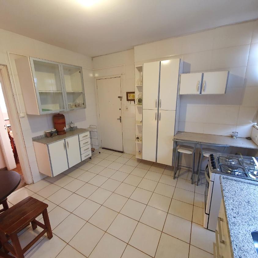 Apartamento à venda com 2 quartos, 107m² - Foto 9
