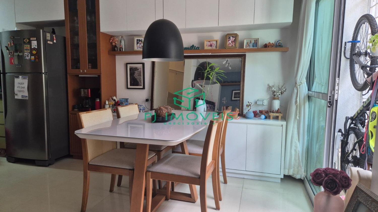 Casa à venda com 3 quartos, 75m² - Foto 4