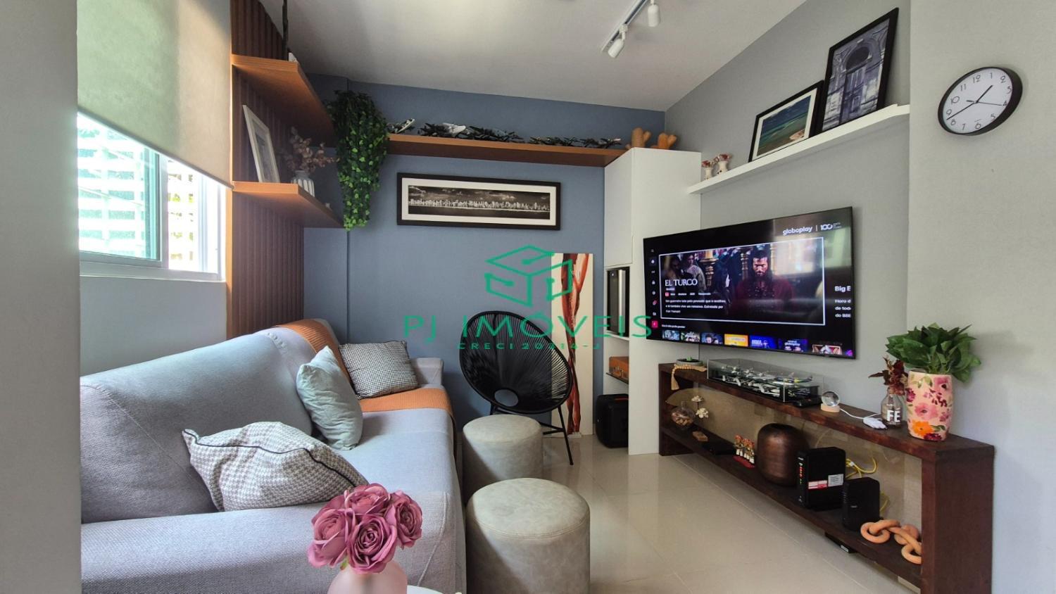 Casa à venda com 3 quartos, 75m² - Foto 1
