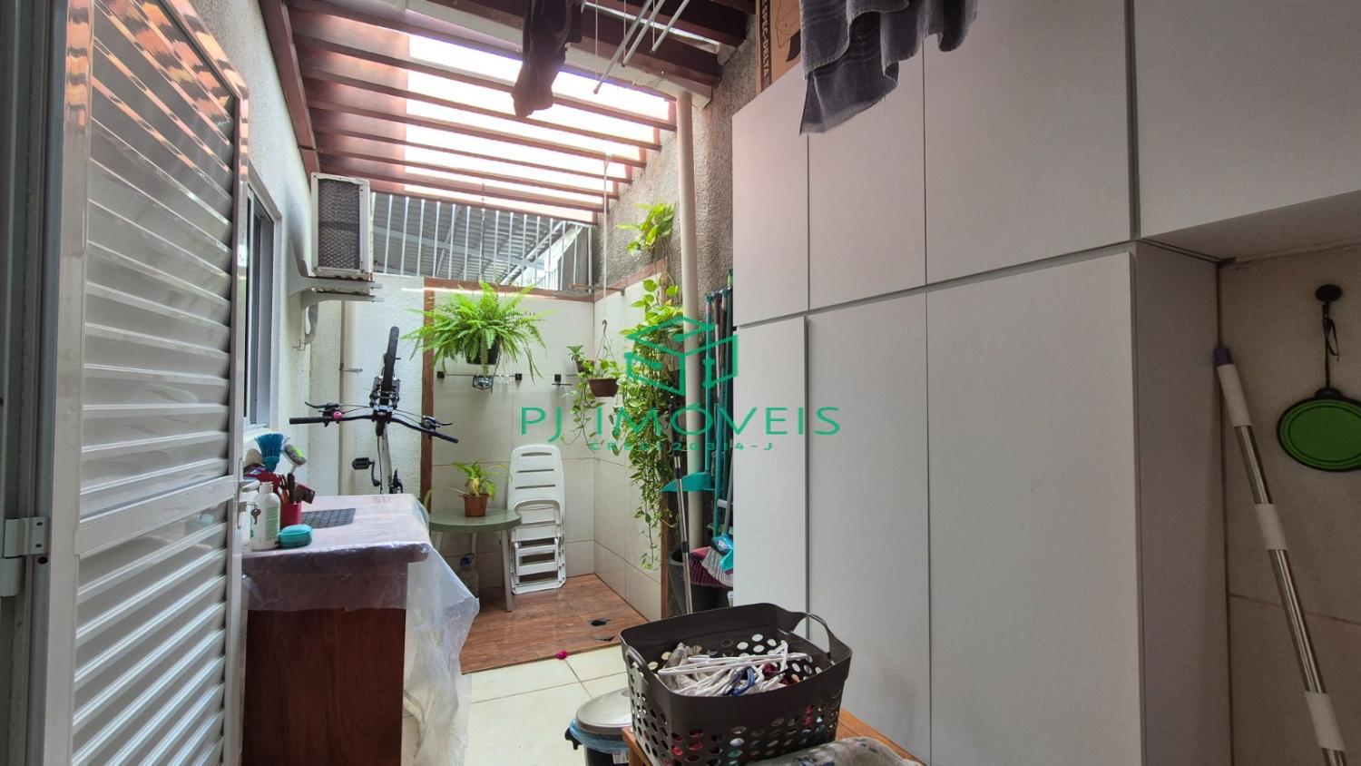 Casa à venda com 3 quartos, 75m² - Foto 7