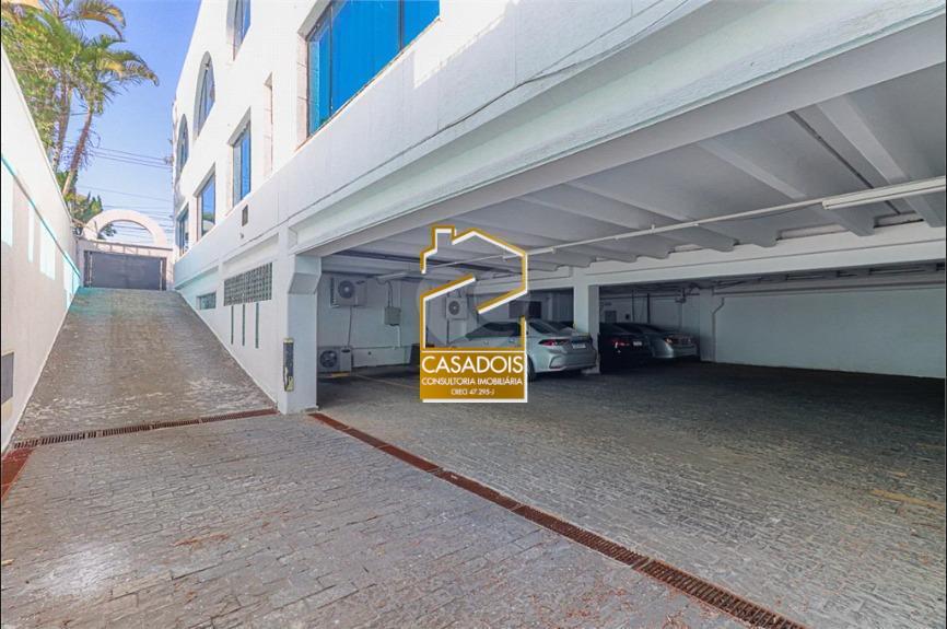 Casa Comercial para Locação com 1.200 m² no Jardim Everest - SP, próximo ao Jockey Club de São Paulo