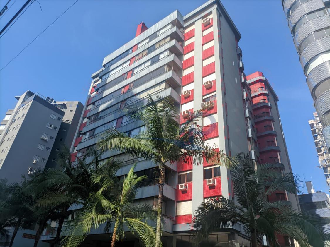 Apartamento à venda com 3 quartos, 137m² - Foto 1
