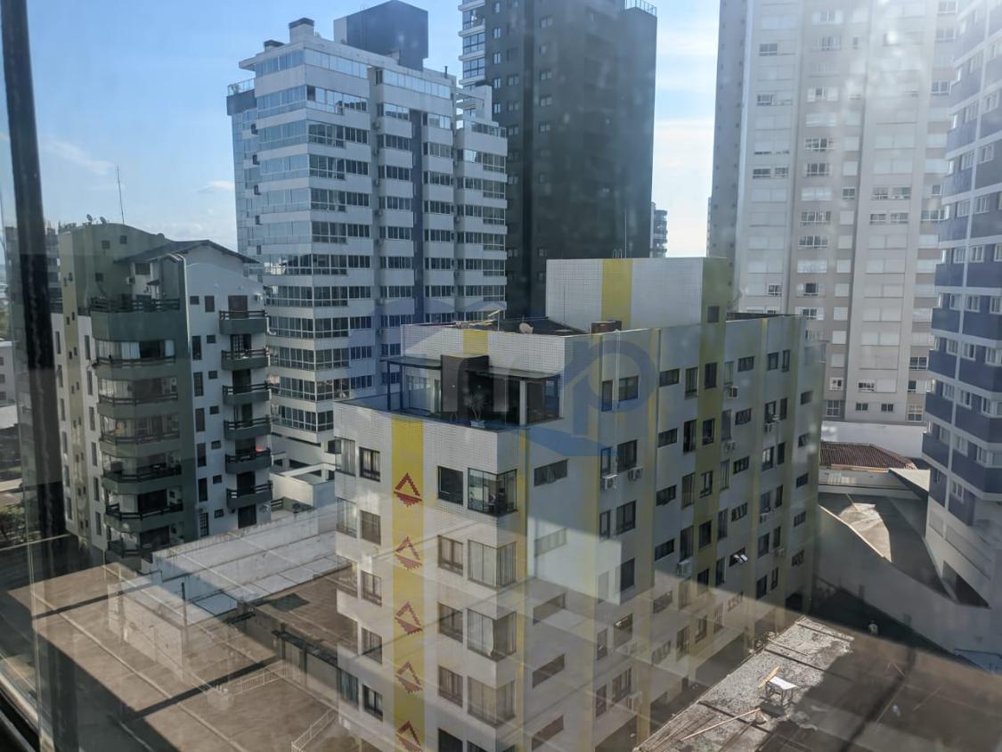 Apartamento à venda com 3 quartos, 137m² - Foto 17