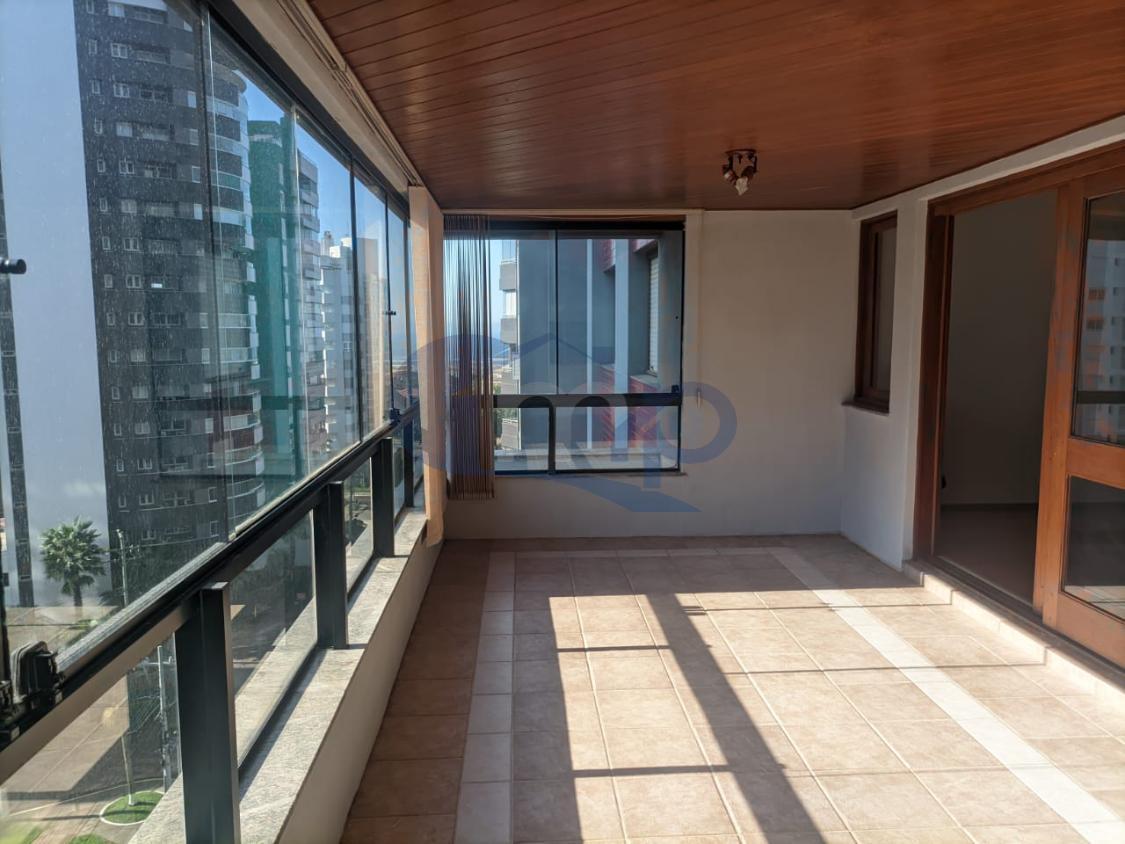 Apartamento à venda com 3 quartos, 137m² - Foto 20