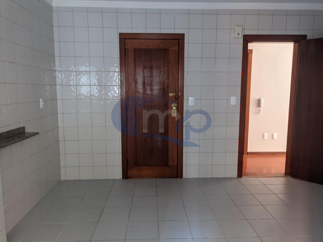 Apartamento à venda com 3 quartos, 137m² - Foto 33