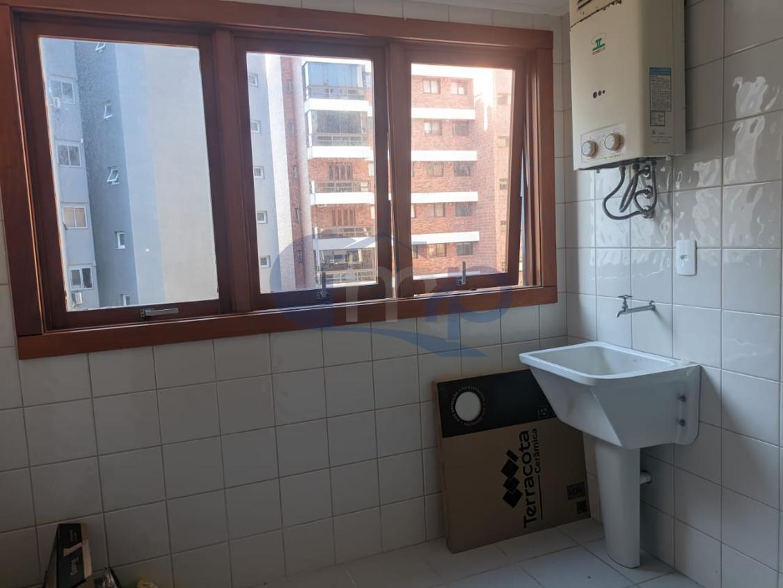Apartamento à venda com 3 quartos, 137m² - Foto 34