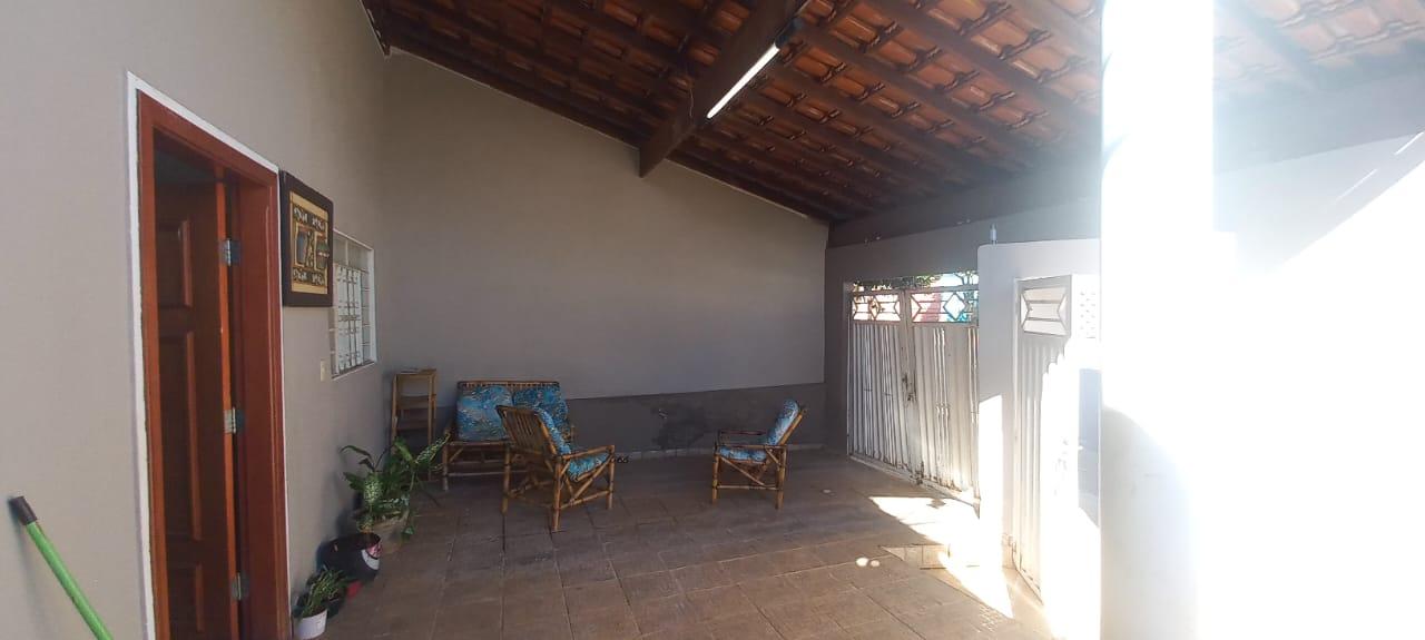 Casa à venda com 3 quartos, 128m² - Foto 3