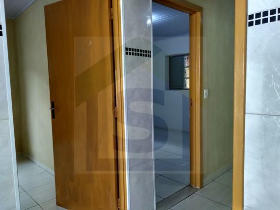 Casa à venda com 2 quartos, 200m² - Foto 8