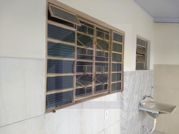 Casa à venda com 2 quartos, 200m² - Foto 14