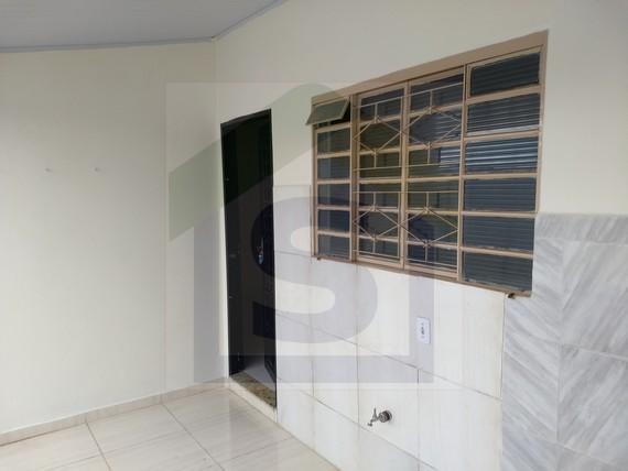 Casa à venda com 2 quartos, 200m² - Foto 15