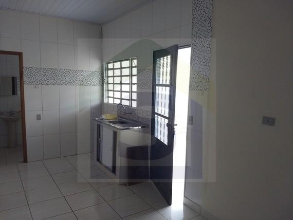 Casa à venda com 2 quartos, 200m² - Foto 25
