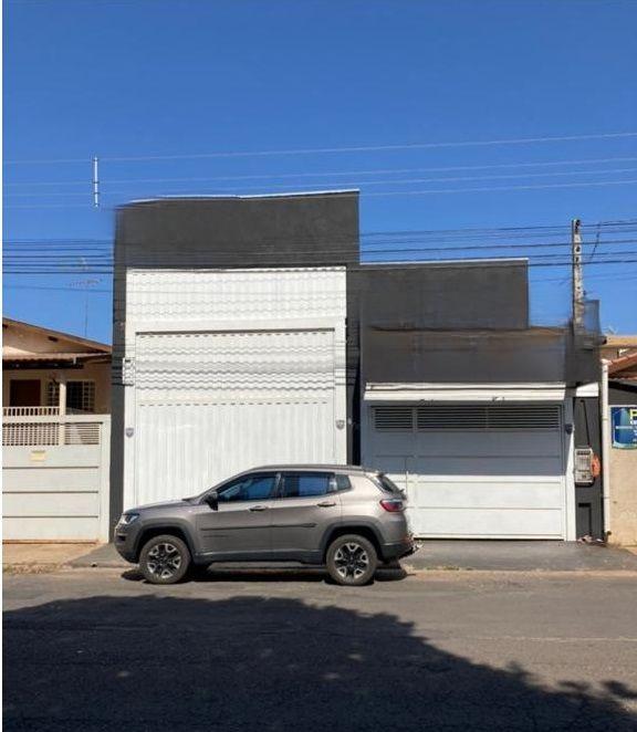 Depósito-Galpão-Armazém à venda, 300m² - Foto 1
