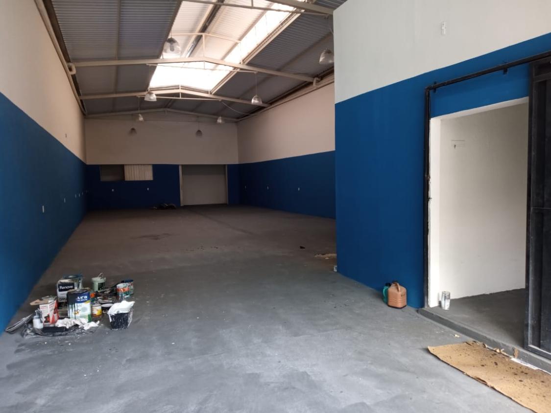 Depósito-Galpão-Armazém à venda, 300m² - Foto 2