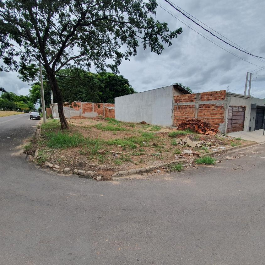 Terreno à venda, 212m² - Foto 1