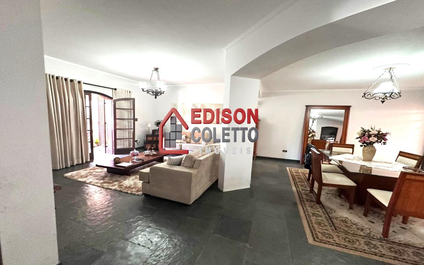 Casa à venda com 3 quartos, 336m² - Foto 3