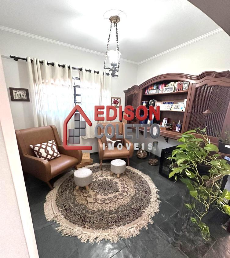Casa à venda com 3 quartos, 336m² - Foto 8