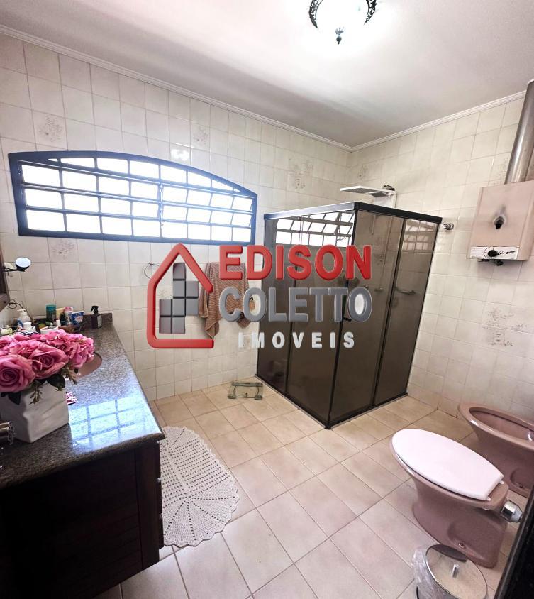 Casa à venda com 3 quartos, 336m² - Foto 34