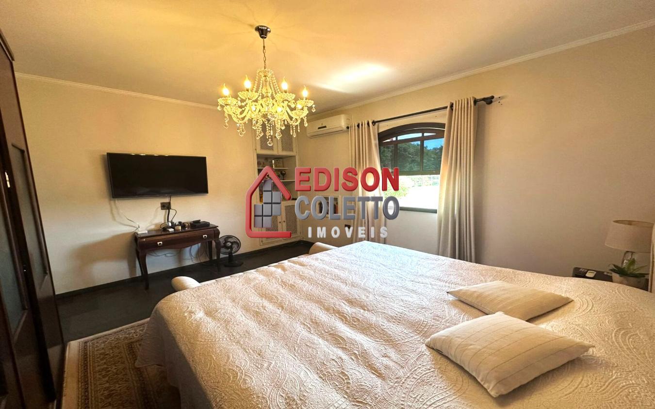 Casa à venda com 3 quartos, 336m² - Foto 29