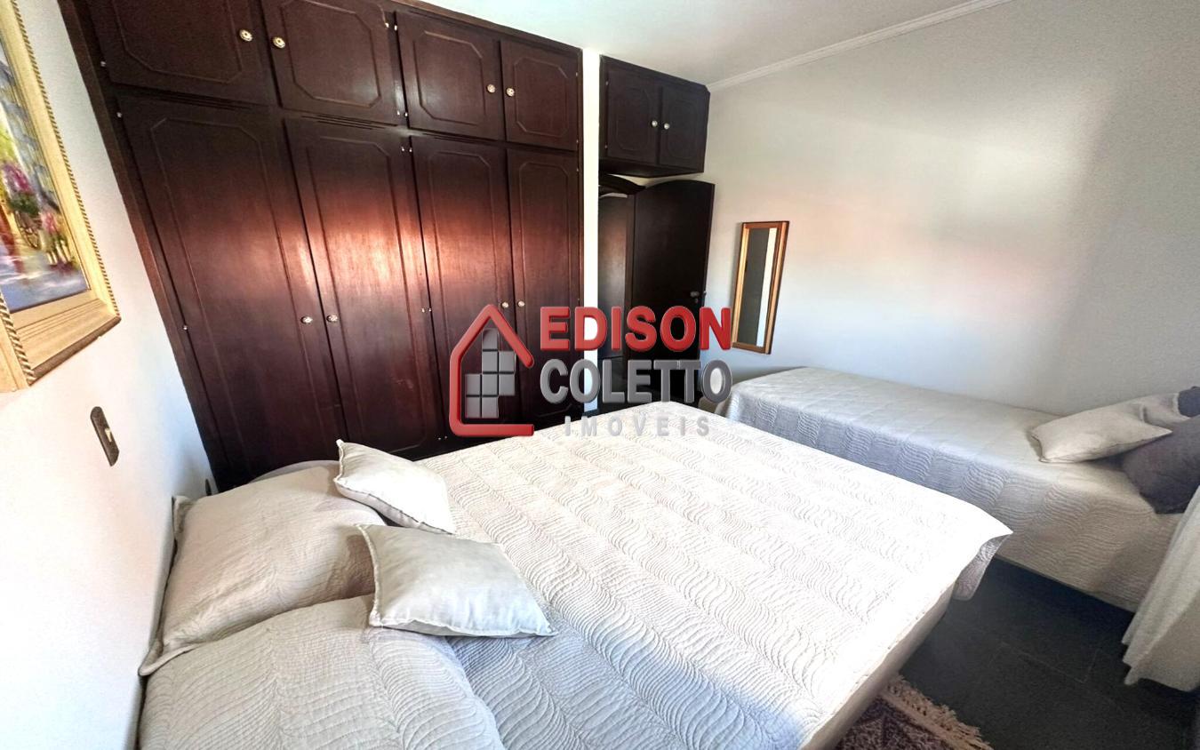 Casa à venda com 3 quartos, 336m² - Foto 33