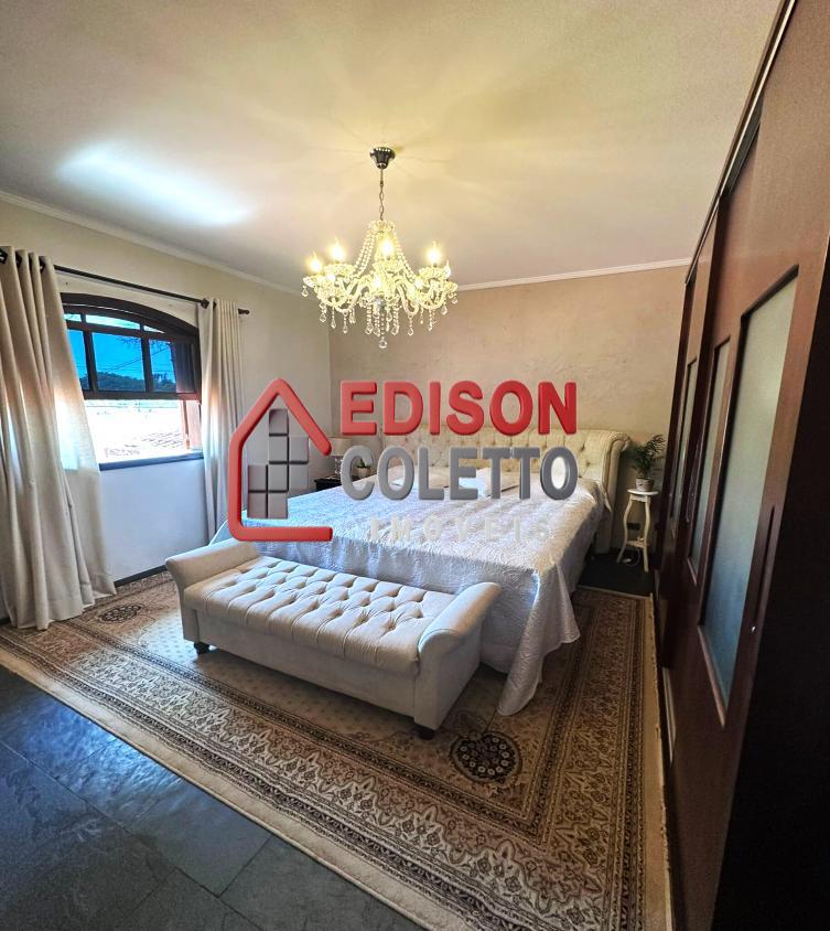 Casa à venda com 3 quartos, 336m² - Foto 27