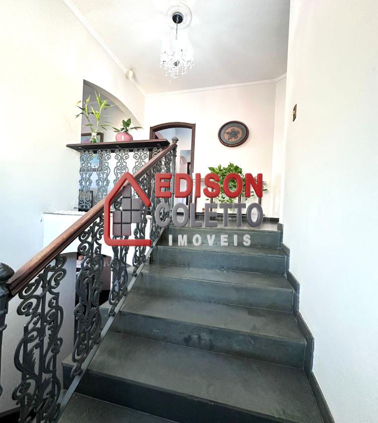 Casa à venda com 3 quartos, 336m² - Foto 17