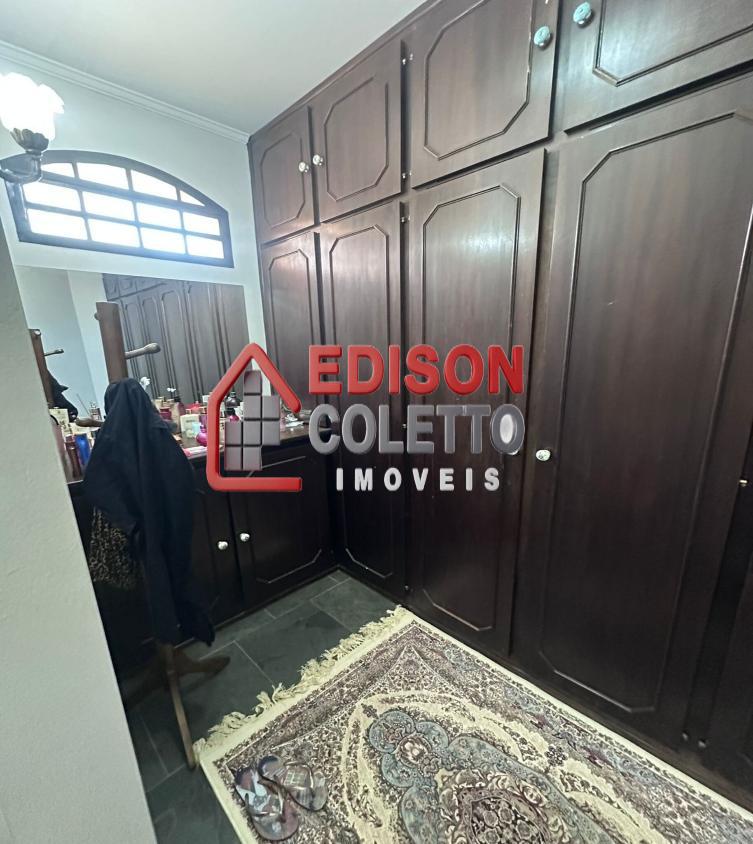 Casa à venda com 3 quartos, 336m² - Foto 26