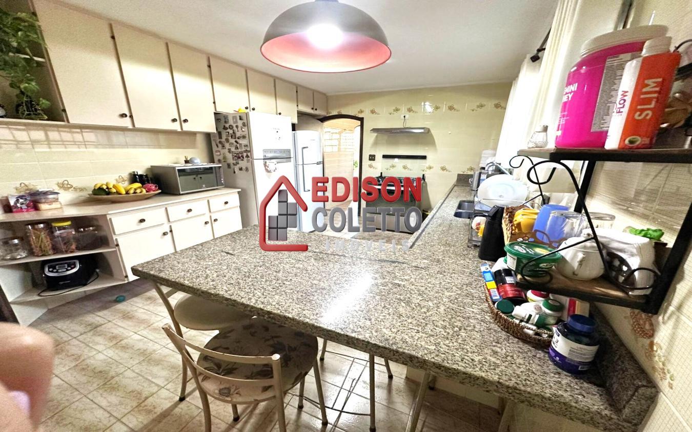 Casa à venda com 3 quartos, 336m² - Foto 36