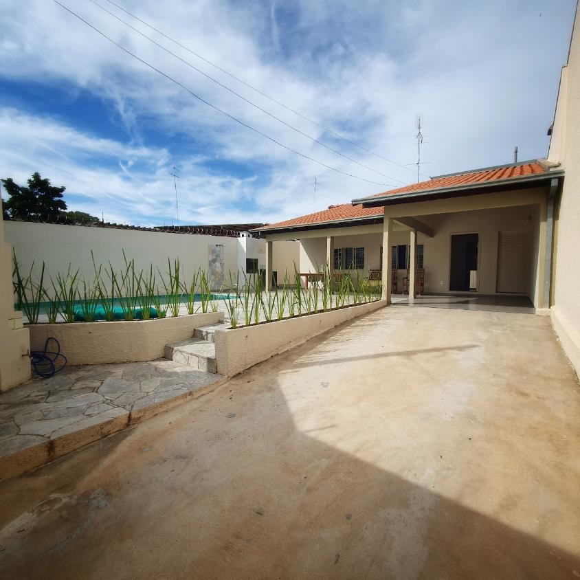 Casa à venda com 3 quartos, 180m² - Foto 3