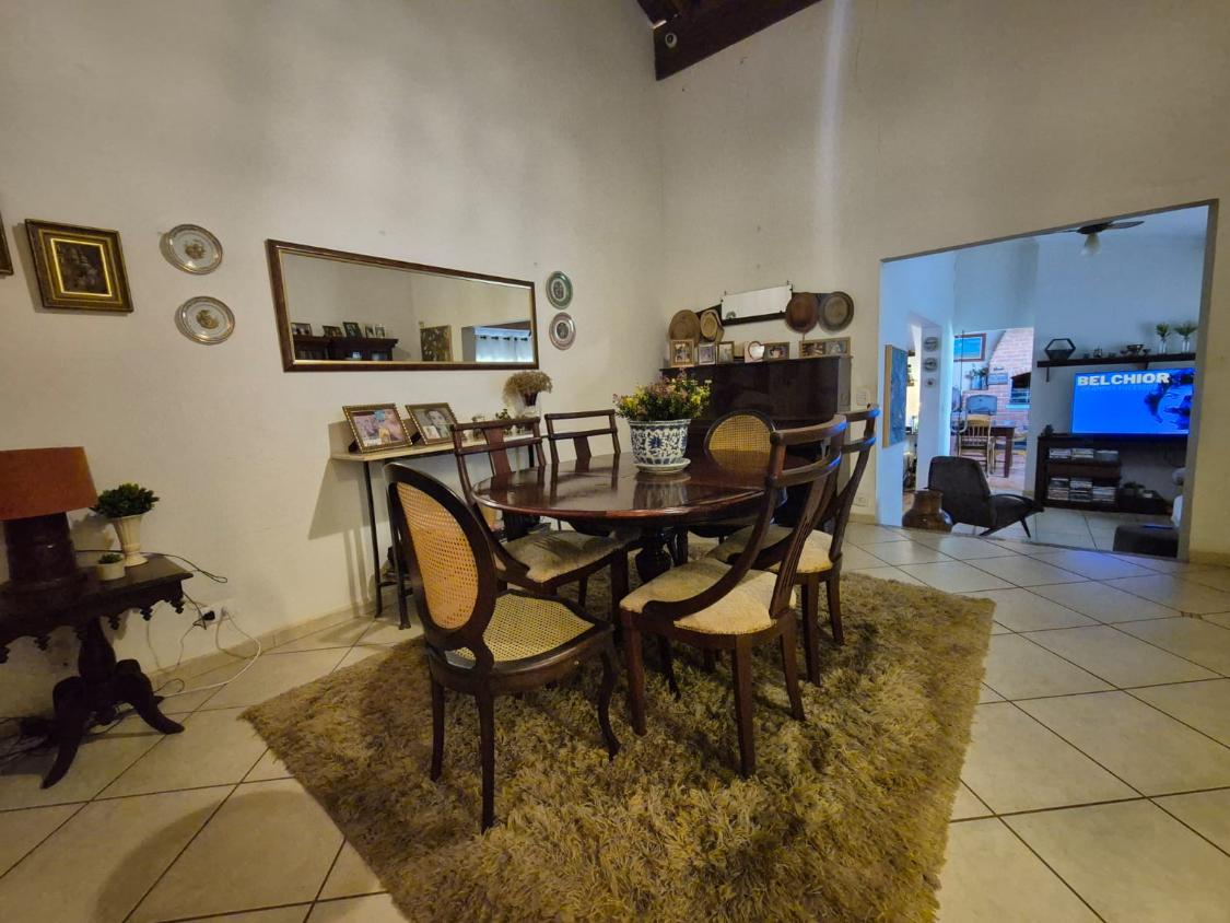 Chácara à venda com 3 quartos, 1040m² - Foto 2
