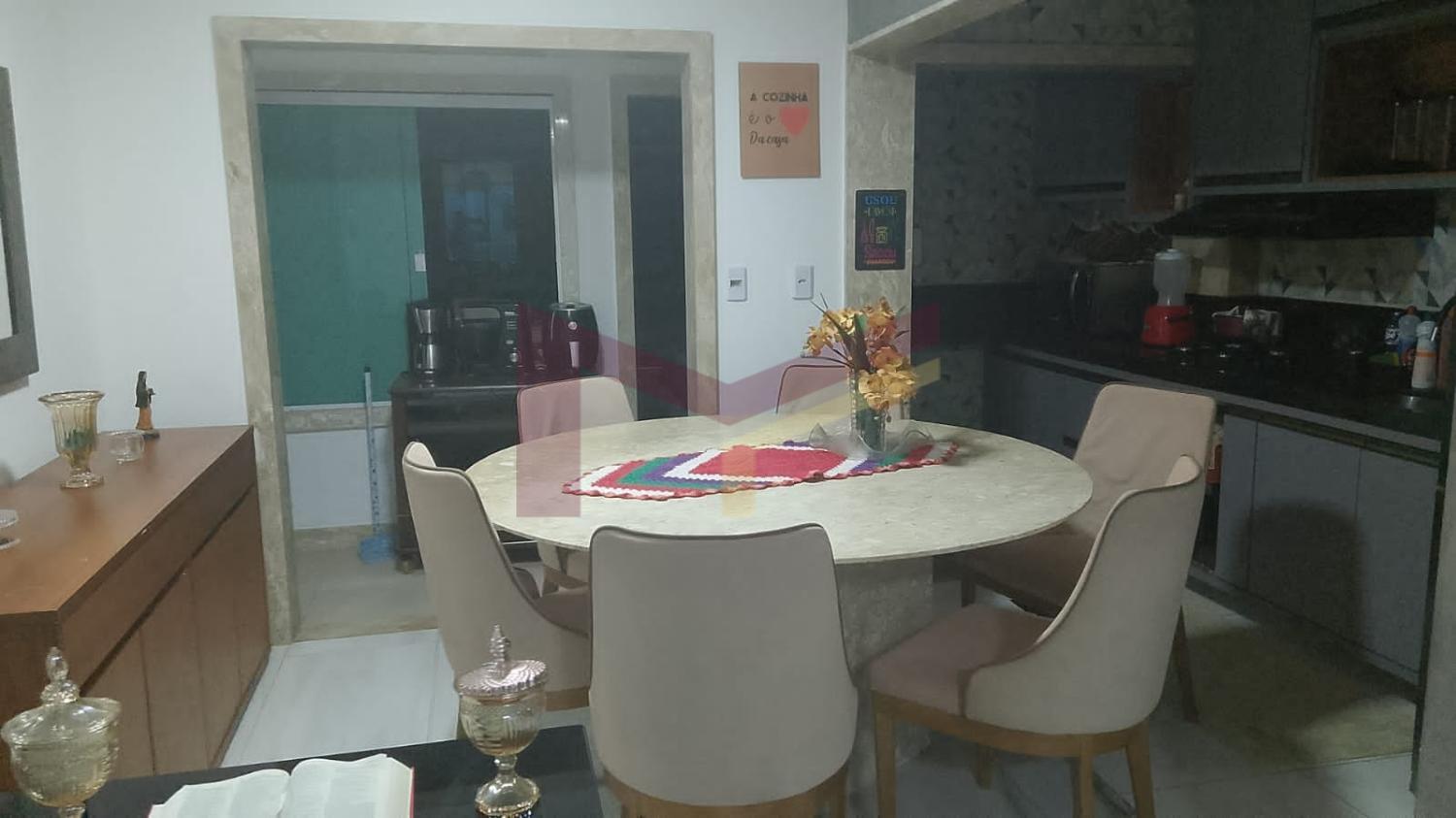 Casa à venda com 3 quartos, 71m² - Foto 2