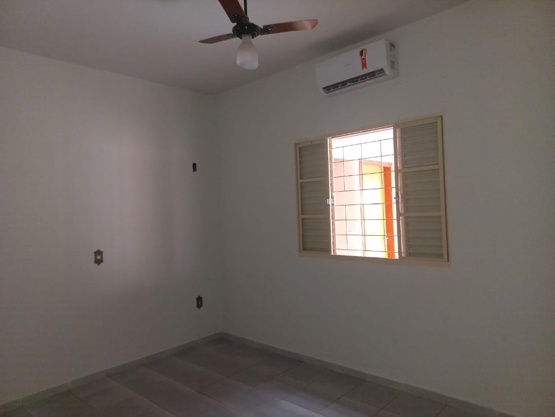 Casa, 4 quartos, 240 m² - Foto 9