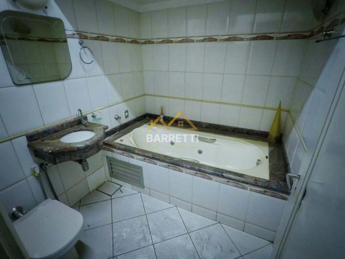 Casa à venda e aluguel com 5 quartos, 195m² - Foto 3