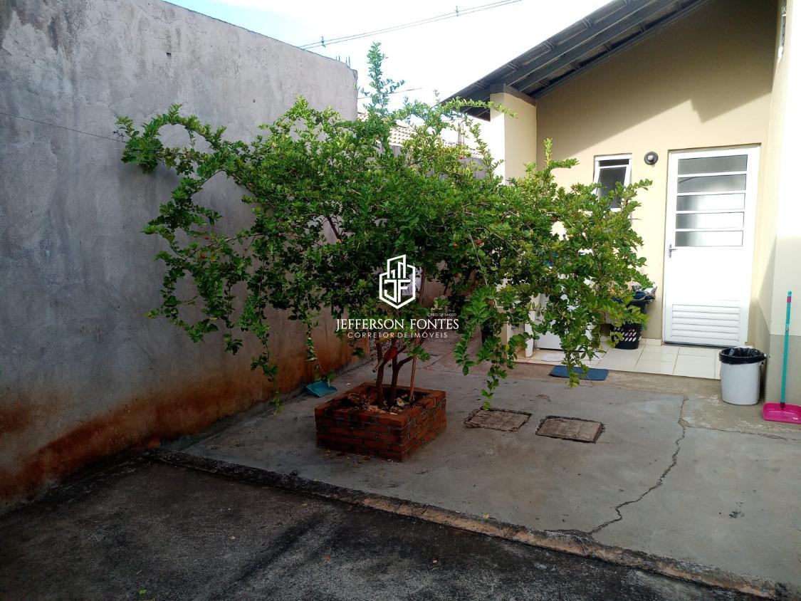 Casa à venda com 2 quartos, 46m² - Foto 2