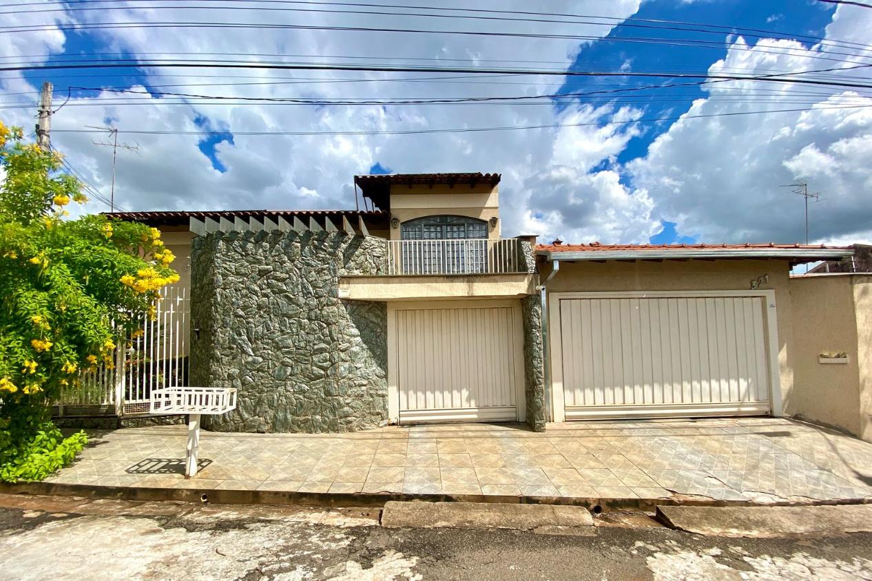 Casa, 6 quartos, 351 m² - Foto 1