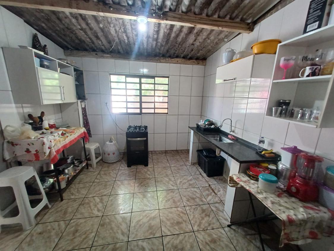 Casa à venda com 4 quartos, 200m² - Foto 5