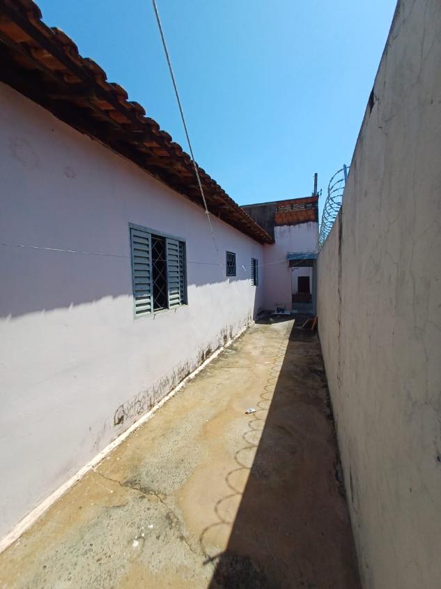 Casa à venda com 2 quartos, 200m² - Foto 5