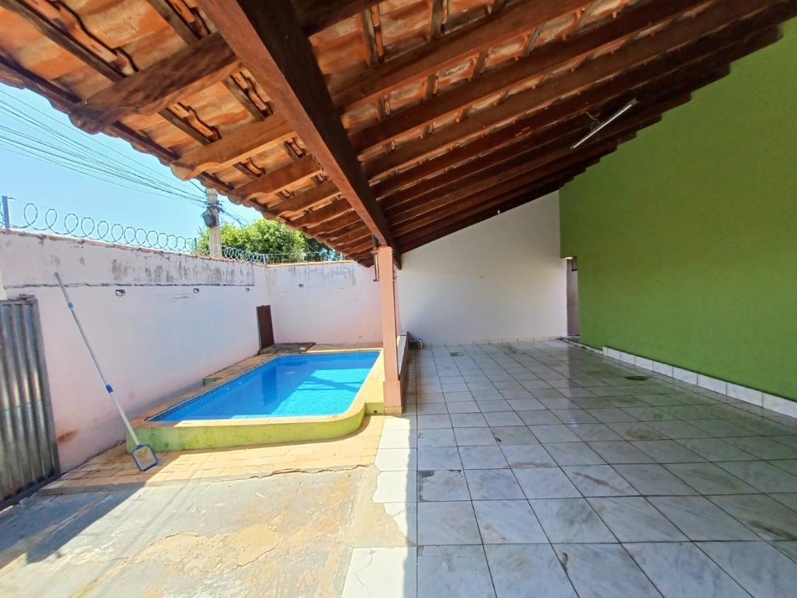 Casa à venda com 2 quartos, 200m² - Foto 11