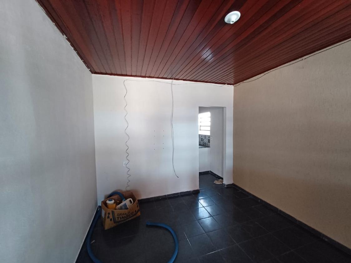 Casa à venda com 2 quartos, 200m² - Foto 13