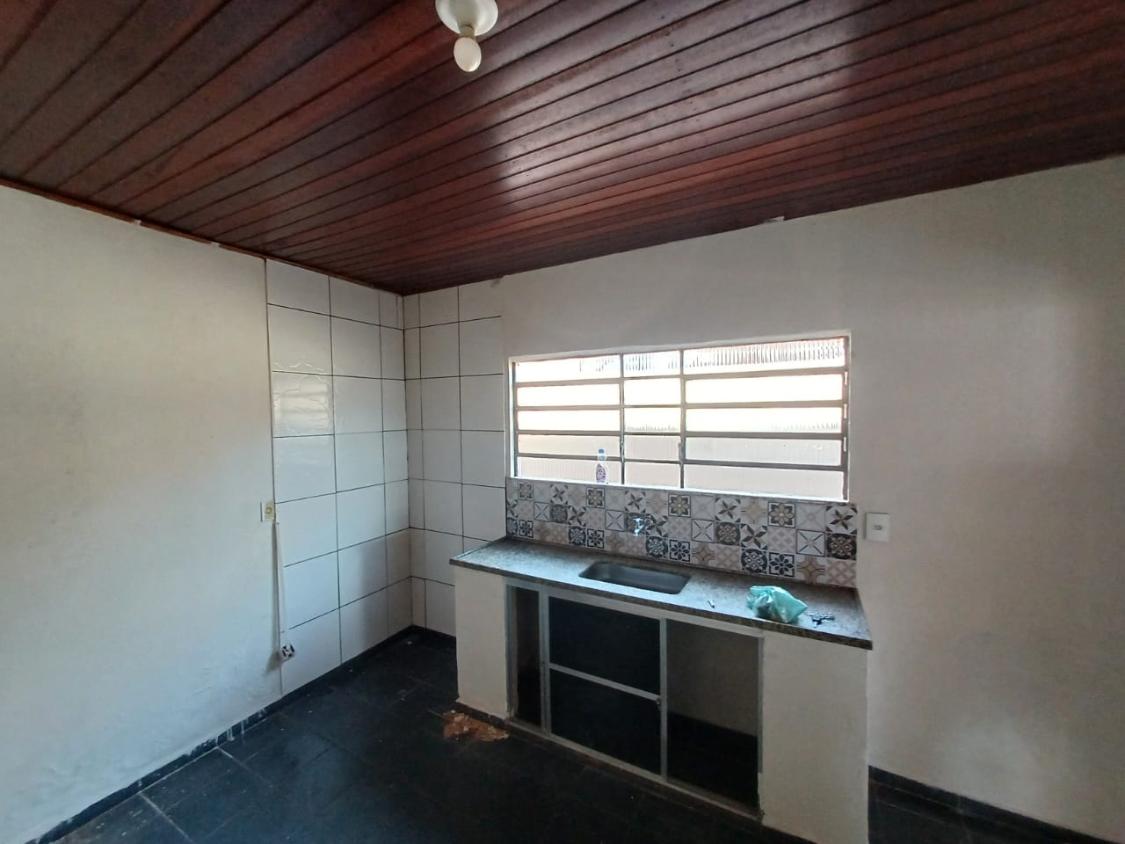 Casa à venda com 2 quartos, 200m² - Foto 10