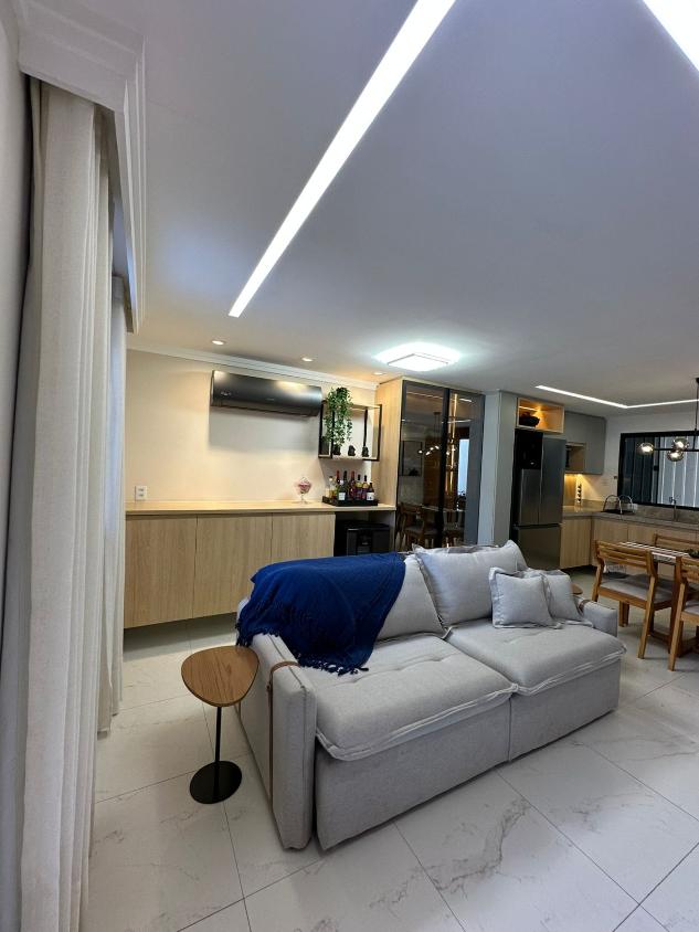 Casa à venda com 2 quartos, 80m² - Foto 2