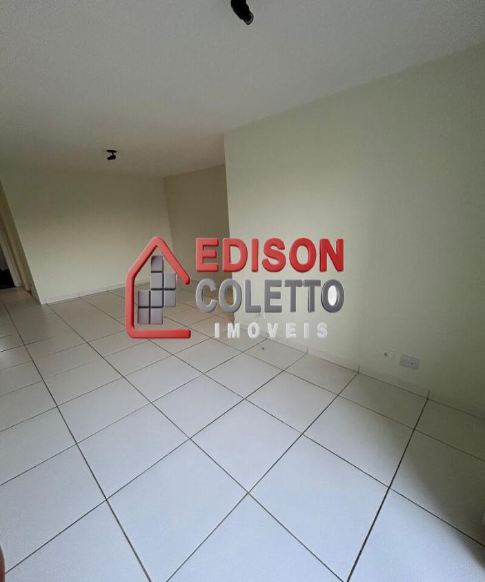 Apartamento à venda e aluguel com 3 quartos, 75m² - Foto 5